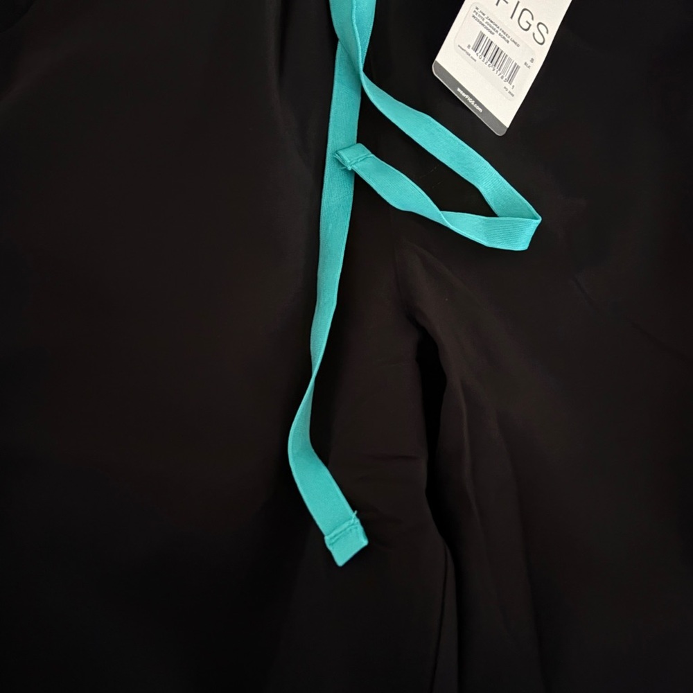 FIGS FREEx lined black joggers  with Teal Drawstring size small